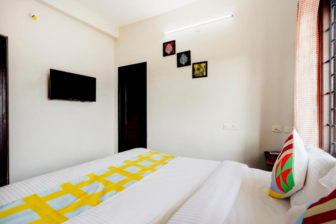 Oyo Home Fantasea Uthandi Near Juhu Beach Chennai Exterior photo